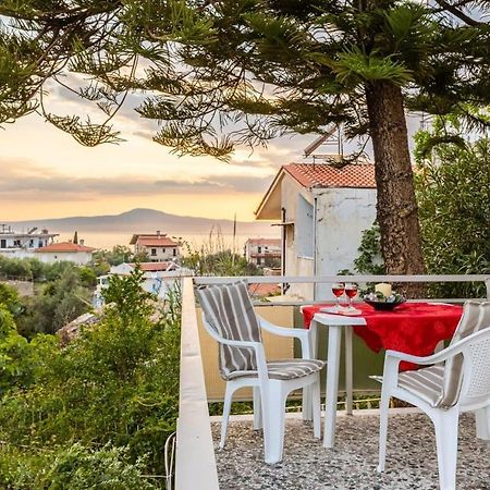 Seaside Family Haven - Avia'S Spacious Getaway Exteriér fotografie
